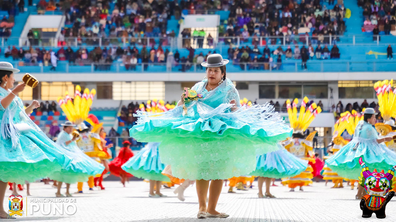 Traje de luces convoca a 97 conjuntos y convierte a Puno en capital viva del folclore